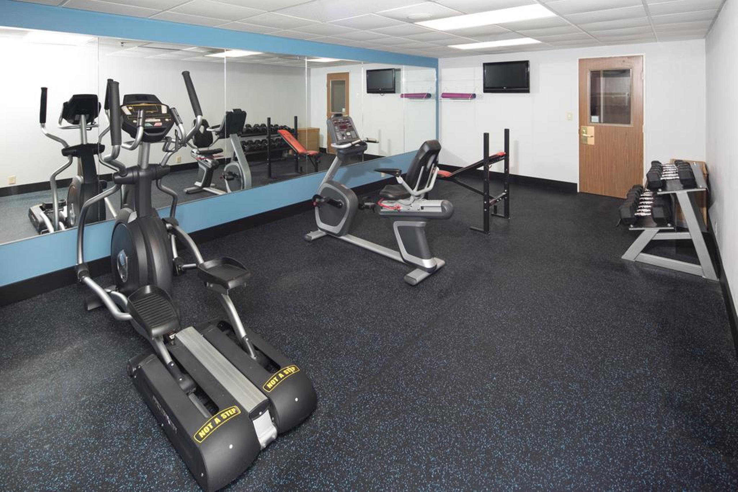 Clarion Inn&suites Hotel 4*